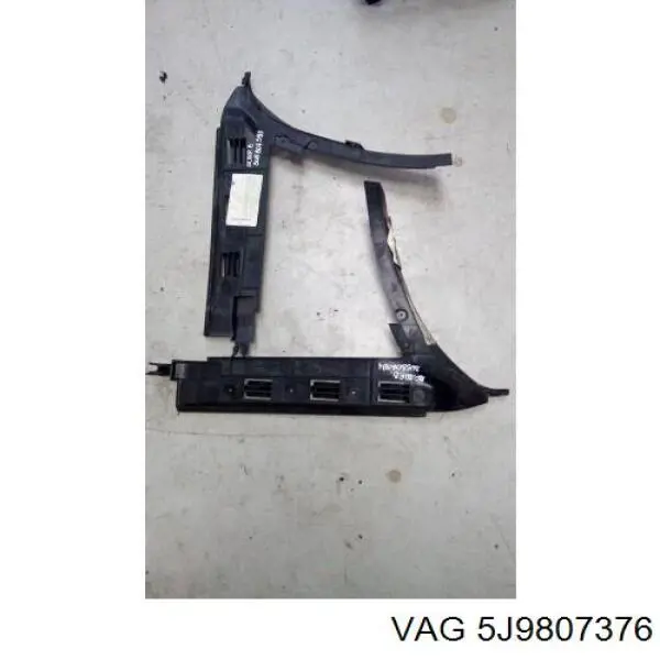 Comprar 5J9807376 VAG Guía derecha del parachoques trasero