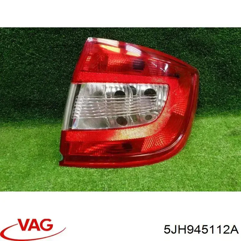 5JH945112A VAG Luz trasera de parachoques derecha