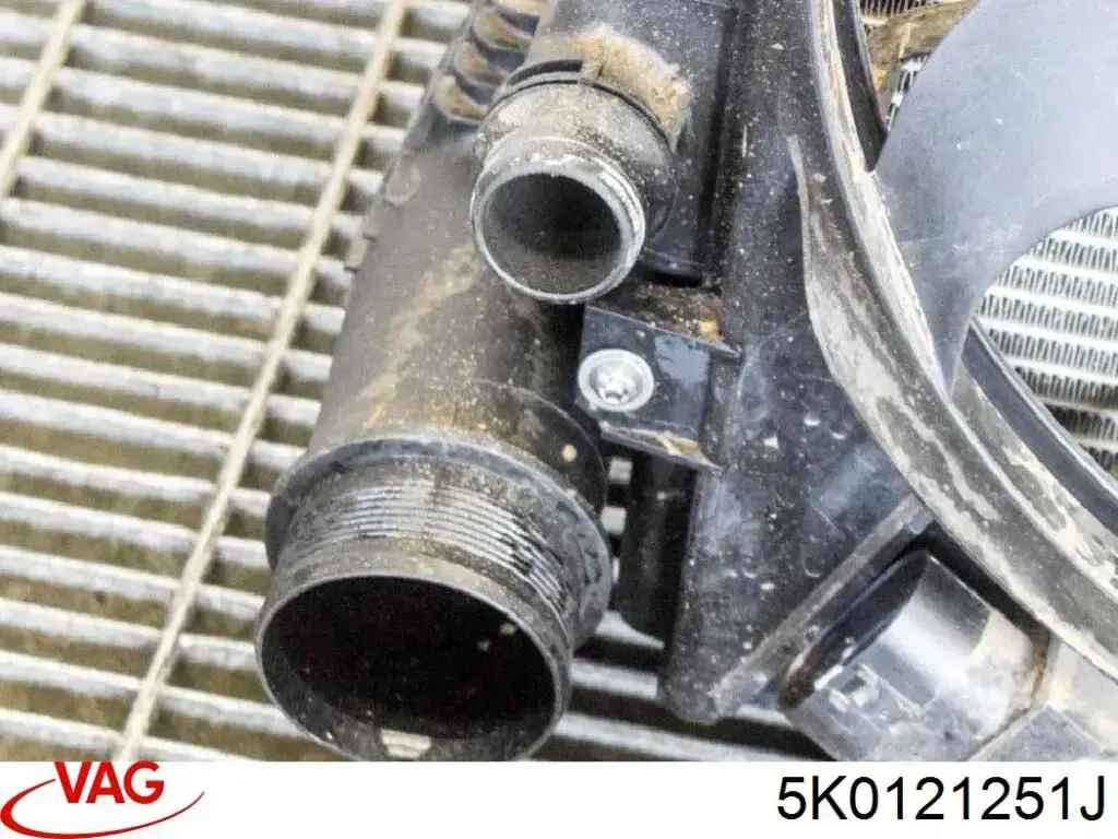 Água radiador VAG 5K0121251J precio, desde 98,79 EUR