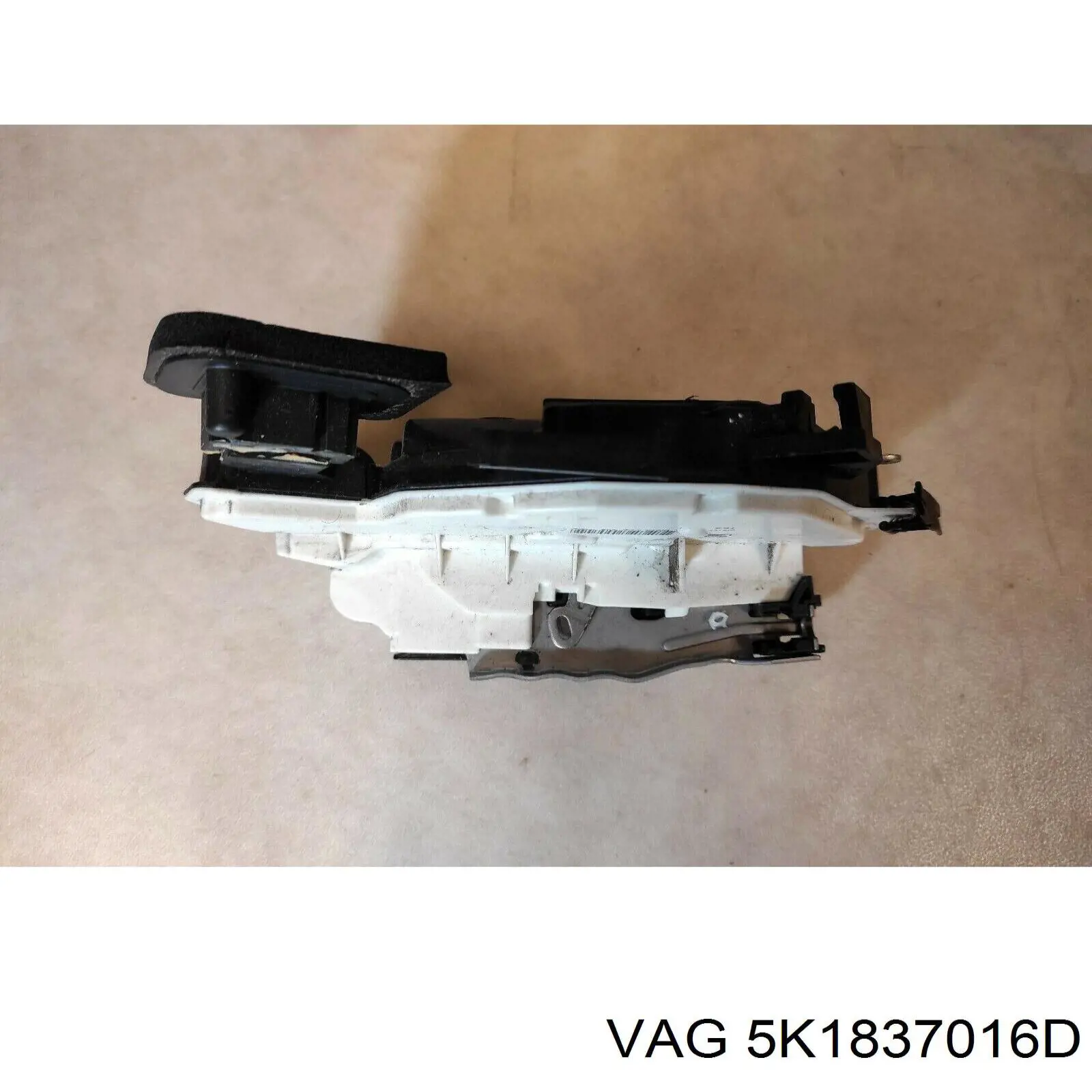 Cerradura de puerta delantera derecha 5K1837016D VAG
