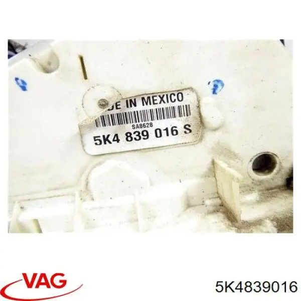 Cierre de la puerta trasera derecha VAG 5K4839016