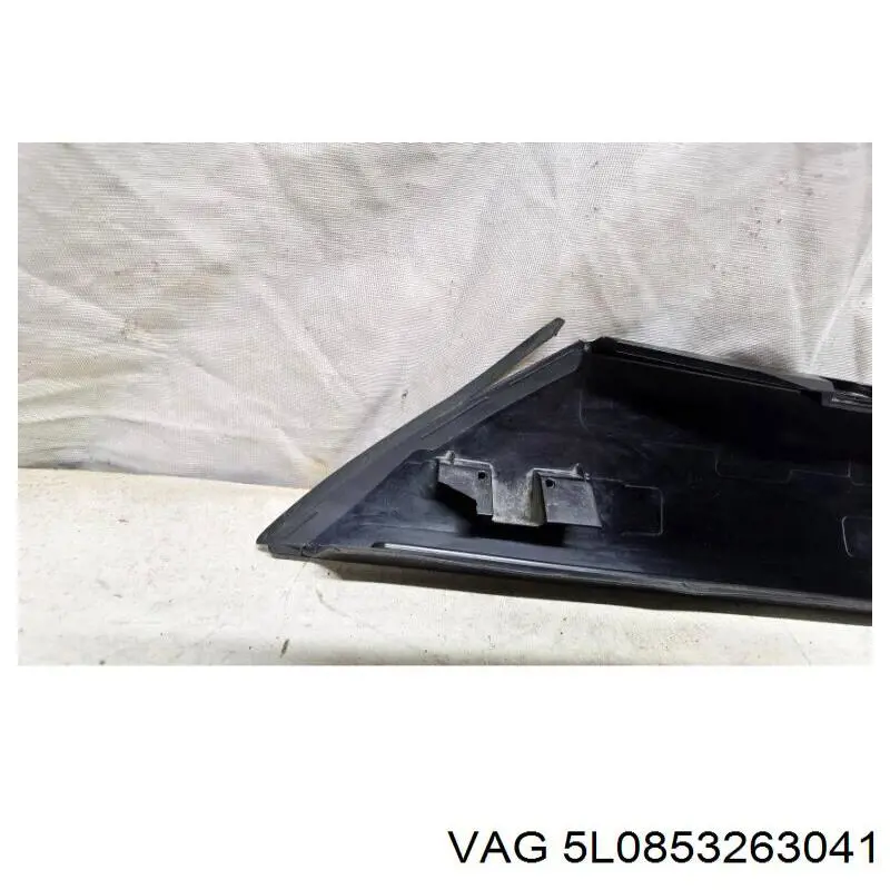 Comprar 5L0853263041 VAG Moldura exterior del pilar delantero izquierdo