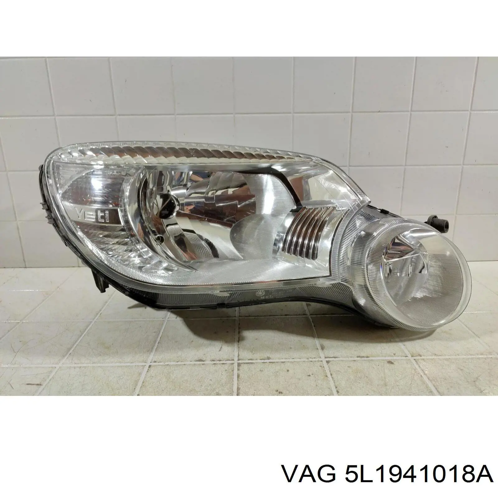 Faro derecho VAG 5L1941018A precio, desde 188,63 EUR