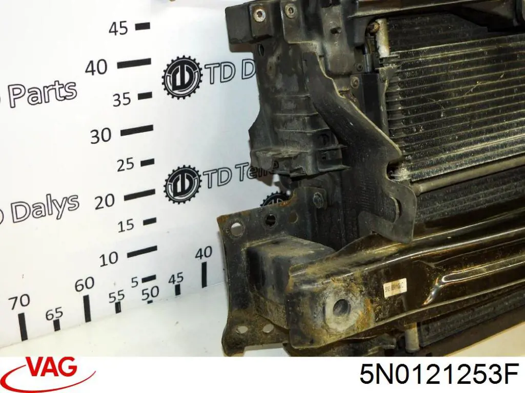 Radiador de água VAG 5N0121253F