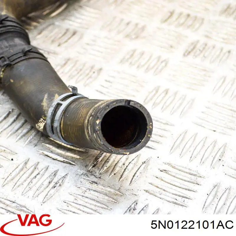 Manguera superior del radiador VAG 5N0122101AC precio, desde 58,19 EUR