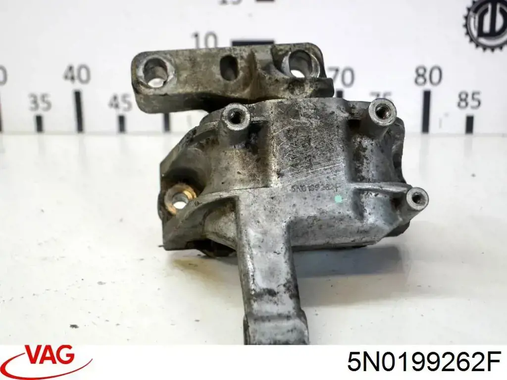Soporte de motor derecho VAG 5N0199262F