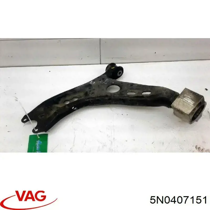 Comprar 5N0407151 VAG Brazo inferior izquierdo de la suspensión delantera