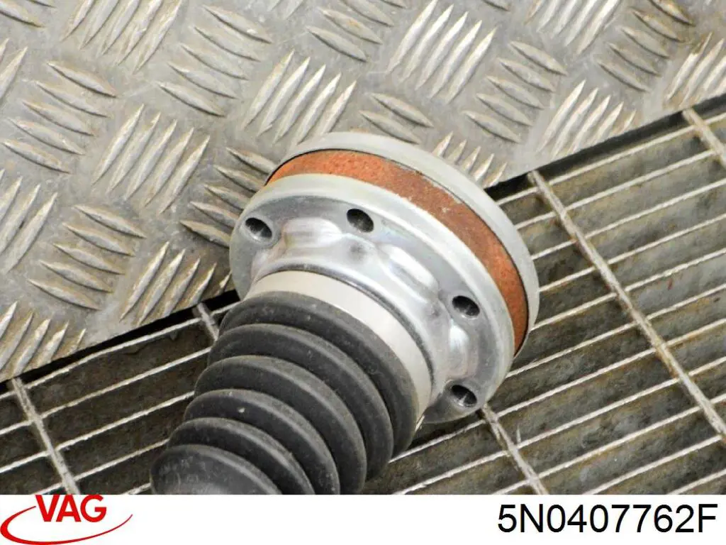 Árbol de transmisión delantero derecho 5N0407762F VAG