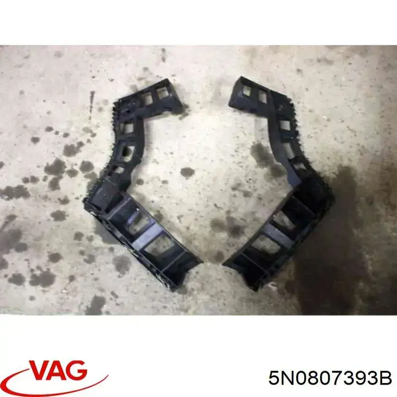 Soporte de parachoques trasero izquierdo 5N0807393B VAG
