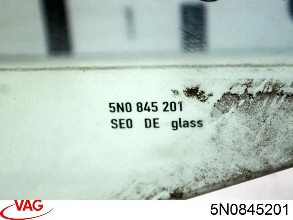Comprar 5N0845201 VAG Luna delantera derecha