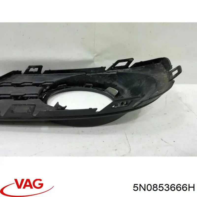 Tapa de rejilla de faro antiniebla delantero derecho 5N0853666H VAG