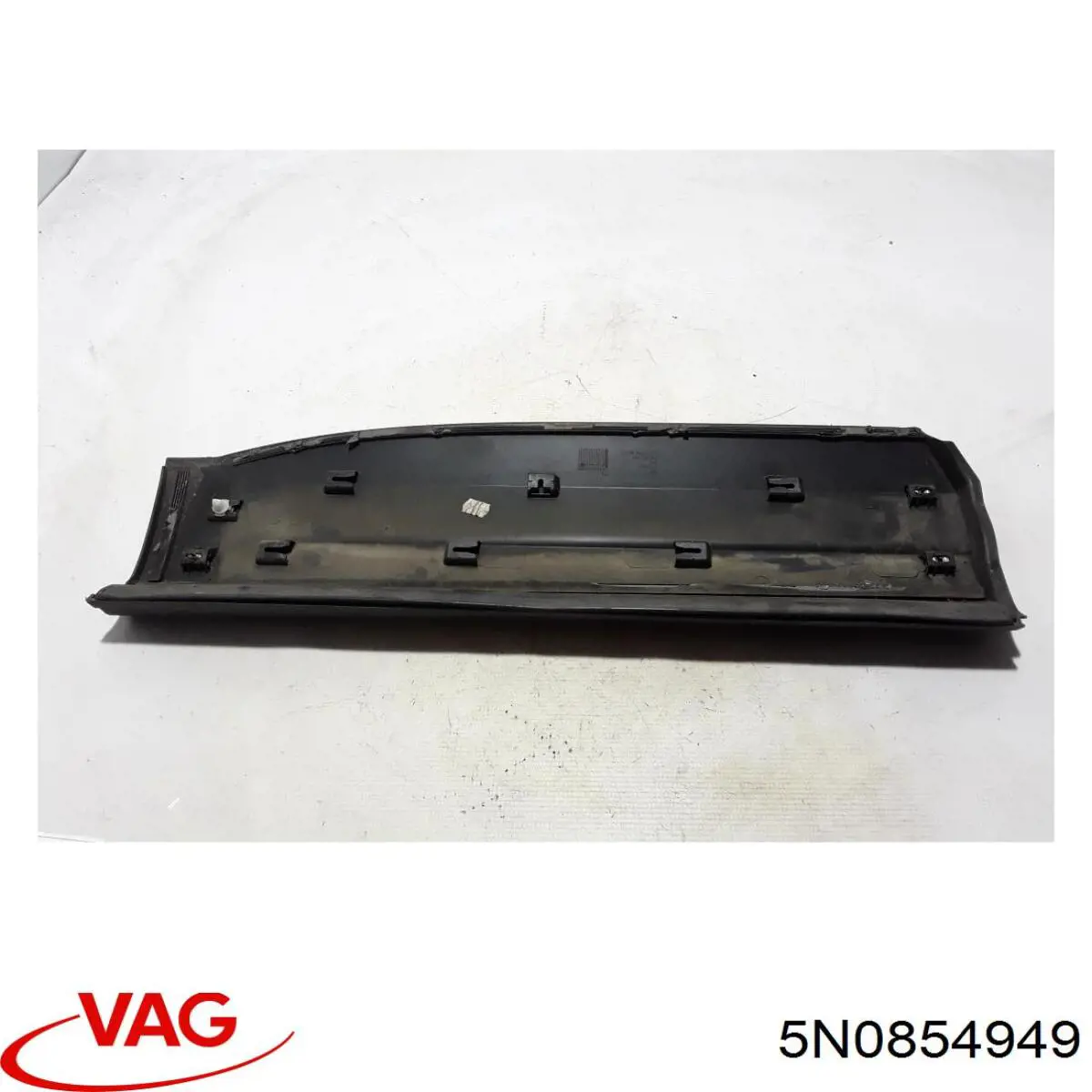 5N0854949A9B9 VAG Embellecedor de puerta trasera izquierda
