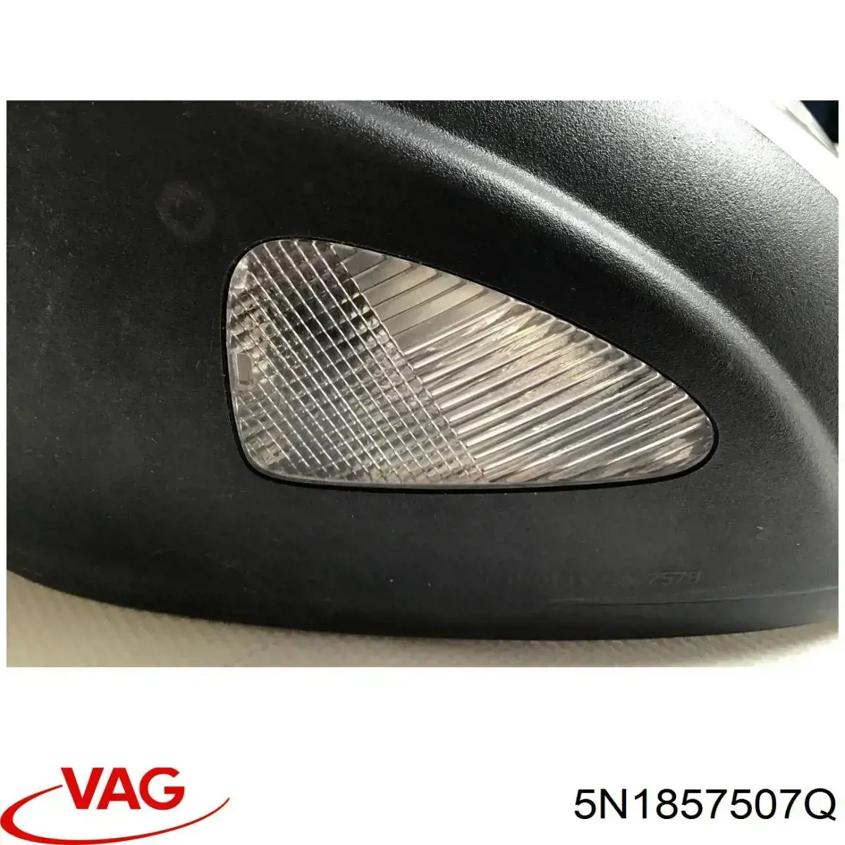 Espejo izquierdo SPJ E2563 precio, desde 288,13 USD