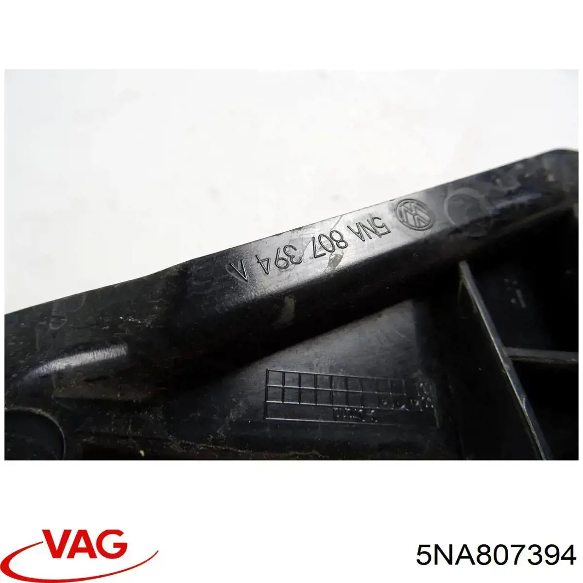 5NA807394 VAG Soporte del paragolpes trasero derecho