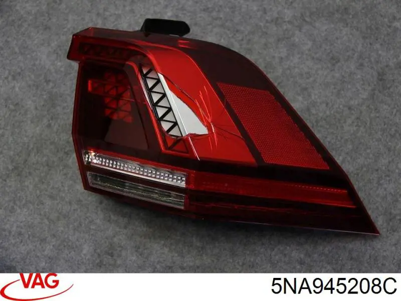 Piloto trasero exterior derecho VAG 5NA945208C precio, desde 175,69 EUR