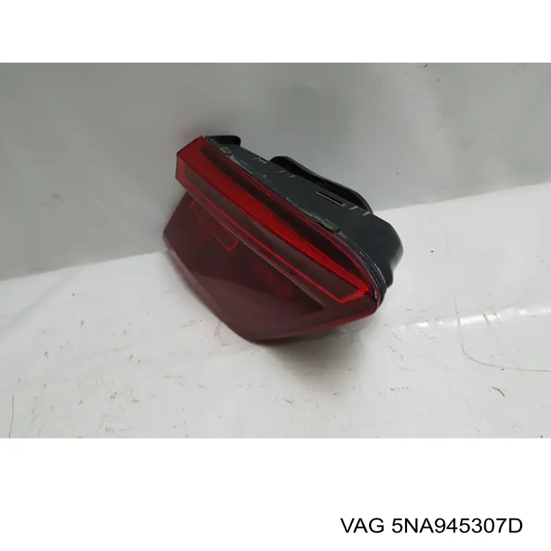 Piloto trasero interior izquierdo VAG 5NA945307D precio, desde 227,96 EUR