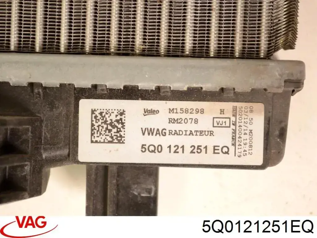 Radiador 8MK376901384 HELLA