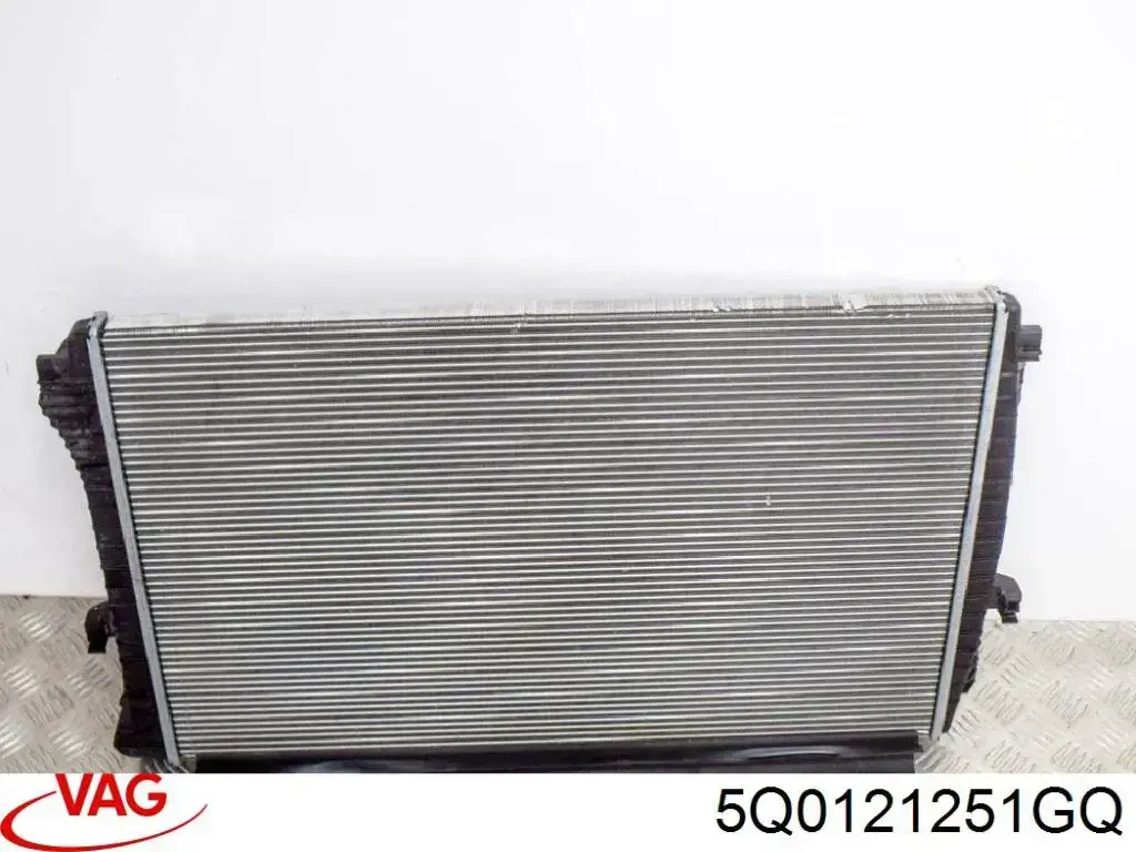 Radiador refrigeración del motor Volkswagen Golf 8 CD1, DA1