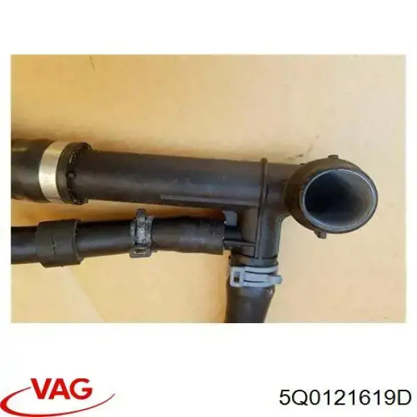 Comprar 5Q0121619D VAG Brida del sistema de refrigeración (triple unión)