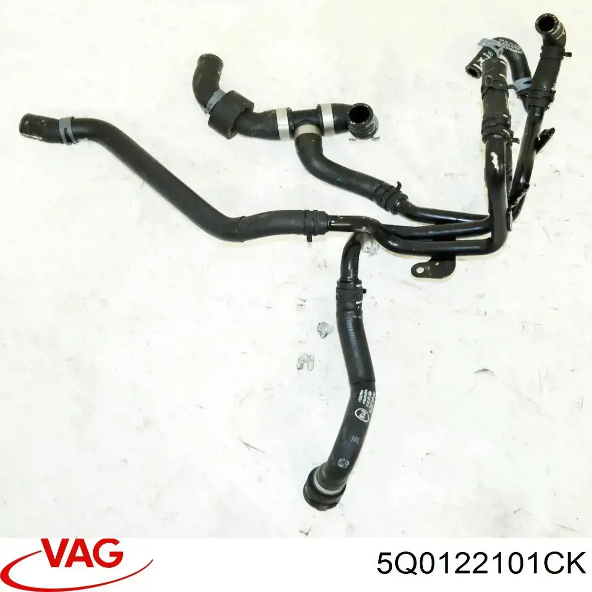 Manguito de líquido refrigerante VAG 5Q0122101CK precio, desde 20,74 EUR