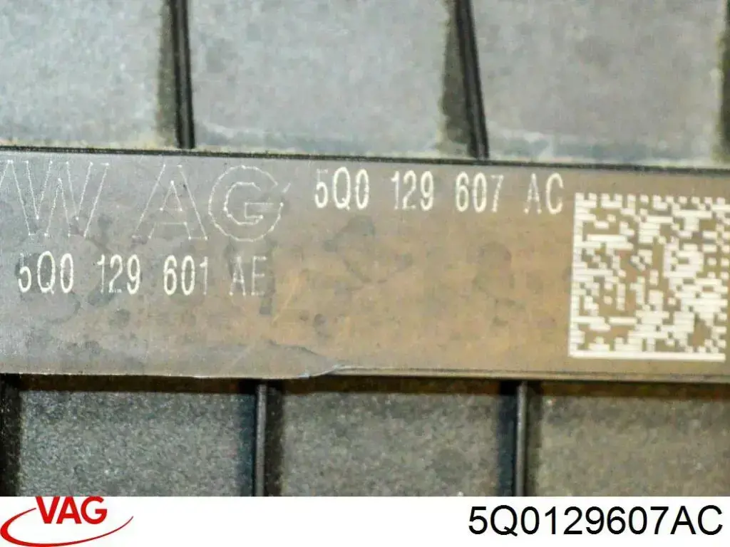 5Q0129607AC VAG caja del filtro de aire