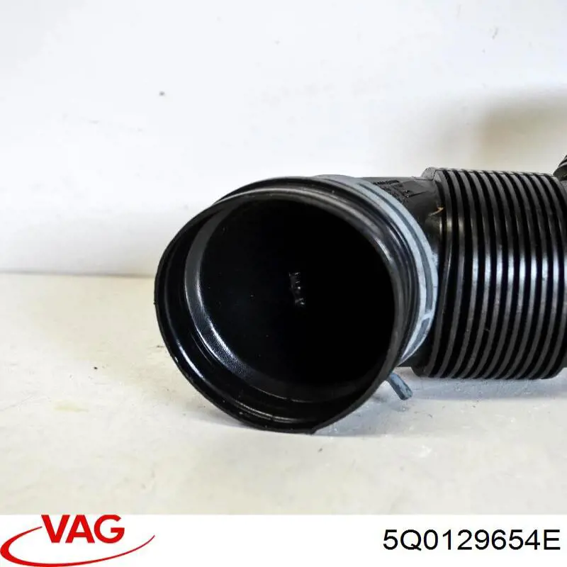 Comprar 5Q0129654E VAG Conducto de aire, salida del filtro de aire