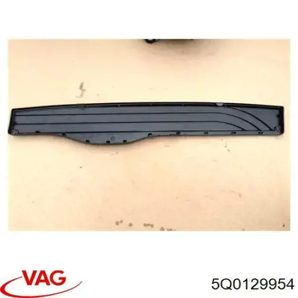 5Q0129954 VAG Cubierta superior del difusor del radiador
