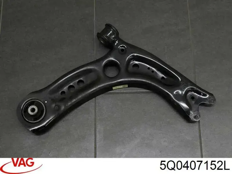 Brazo inferior derecho de la suspensión delantera 5Q0407152L VAG