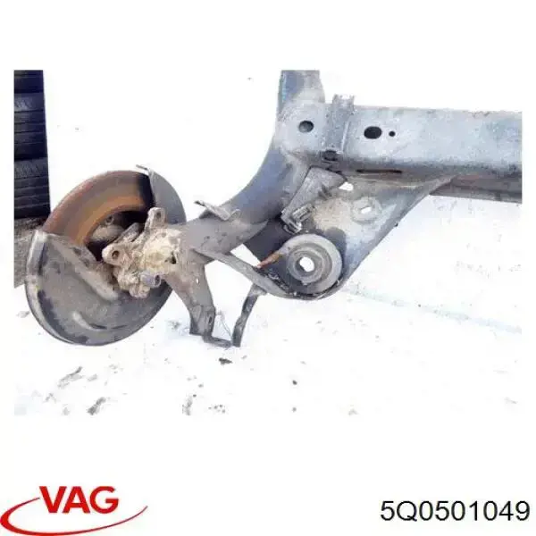 5Q0501049D VAG subchasis trasero soporte motor