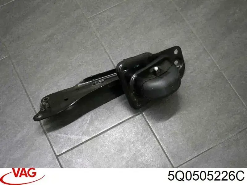 Brazo oscilante longitudinal, trasera derecha VAG 5Q0505226C precio, desde 32,82 EUR