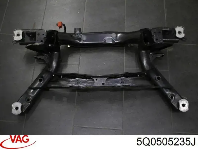 5Q0505235M VAG subchasis trasero soporte motor