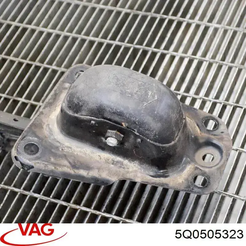 Brazo superior de suspensión trasera izquierdo/derecho VAG 5Q0505323 precio, desde 27,50 EUR