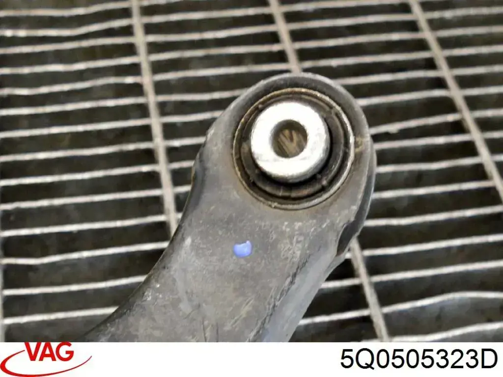 Comprar 5Q0505323D VAG Brazo superior de suspensión trasera izquierdo/derecho