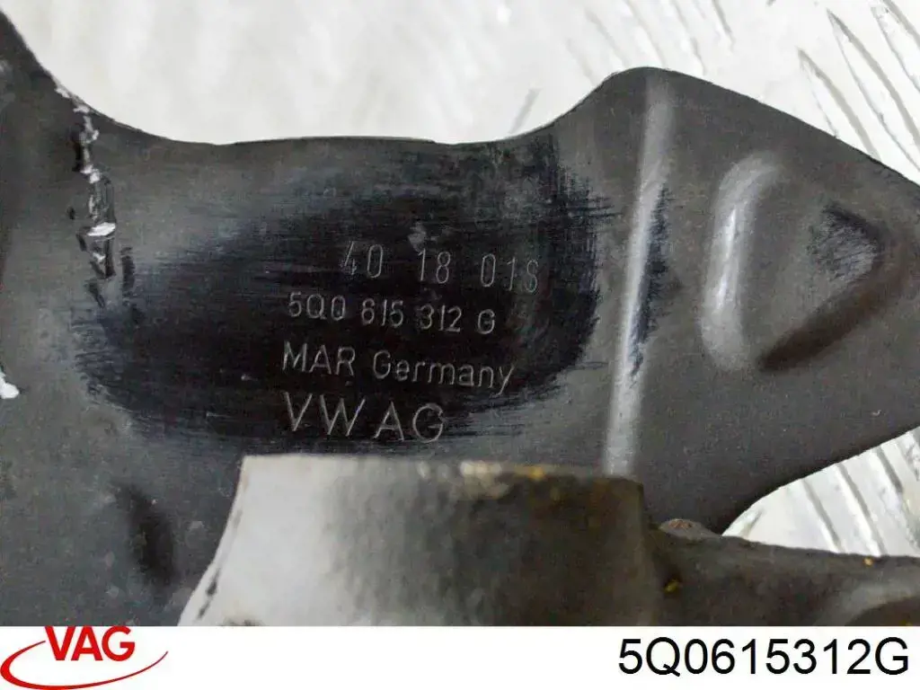 5Q0615312G VAG Protector de disco de freno delantero derecho