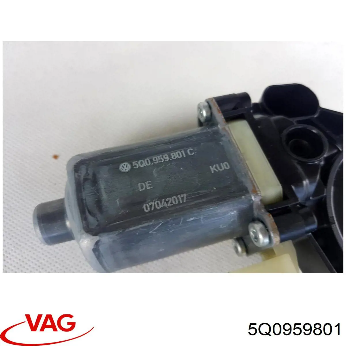 Comprar 5Q0959801 VAG Motor del elevalunas de la puerta trasera izquierda