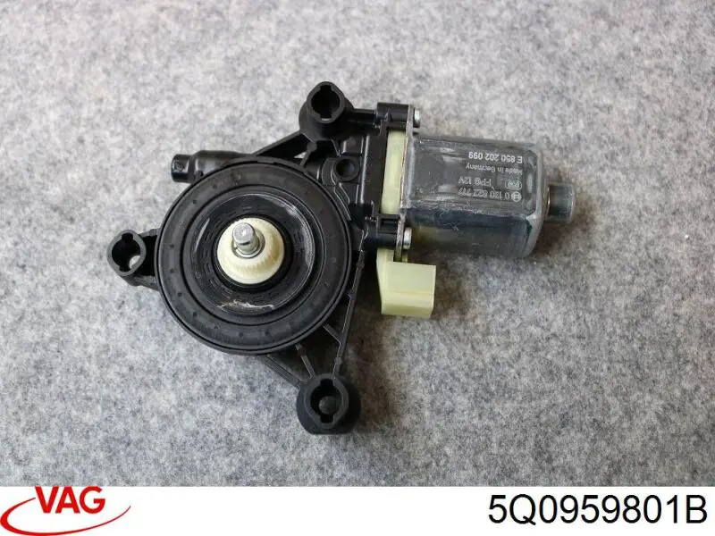 Motor del elevalunas de la puerta delantera 5Q0959801B VAG