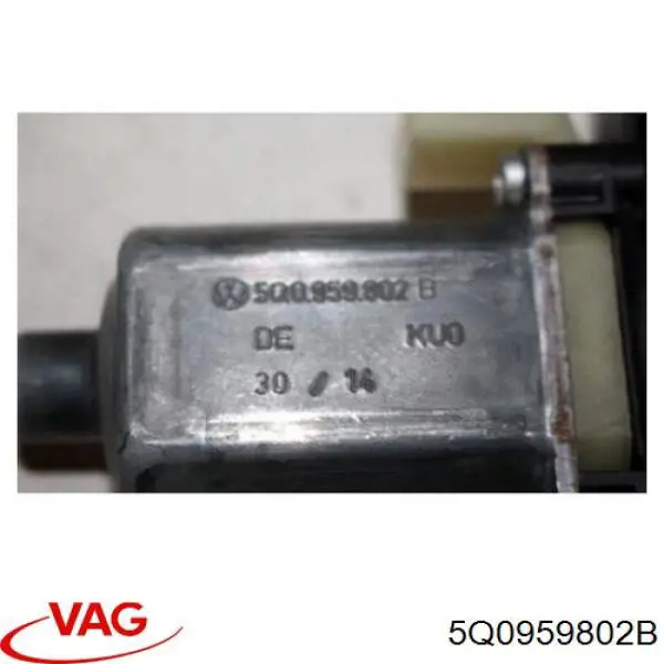 Motor del elevalunas de la puerta delantera derecha 5Q0959802B VAG