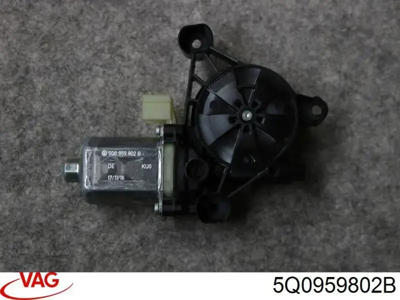 Comprar 5Q0959802B VAG Motor del elevalunas de la puerta delantera derecha