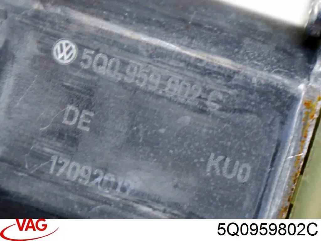 Comprar 5Q0959802C VAG Motor del elevalunas de la puerta delantera derecha