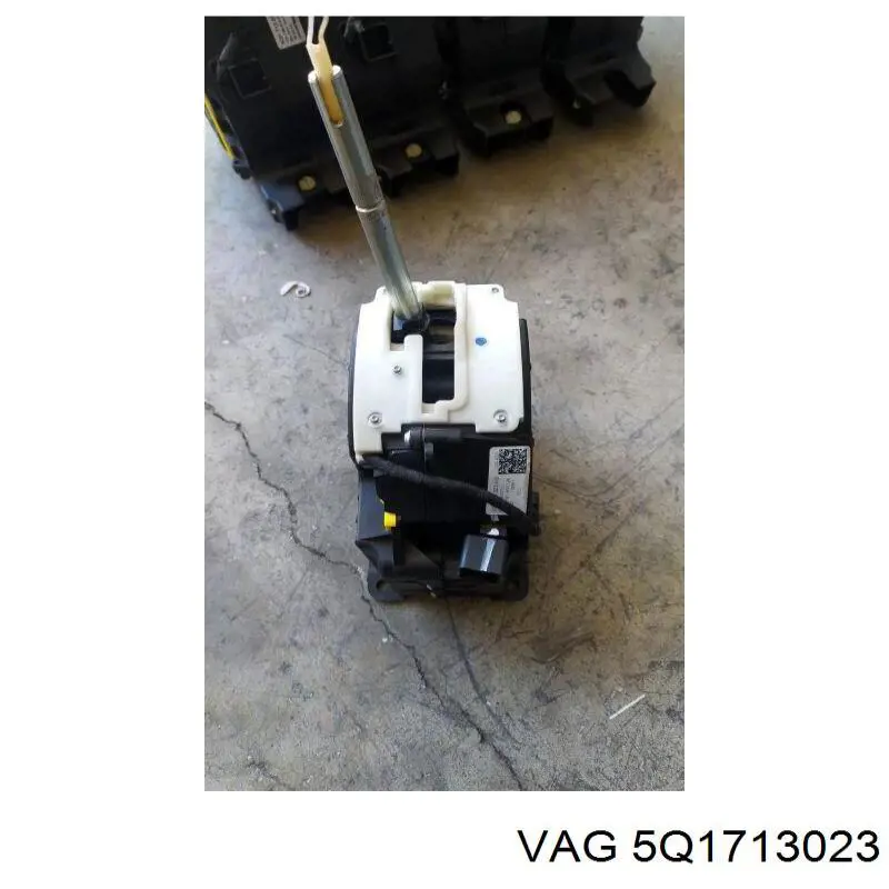 5Q1713023 VAG