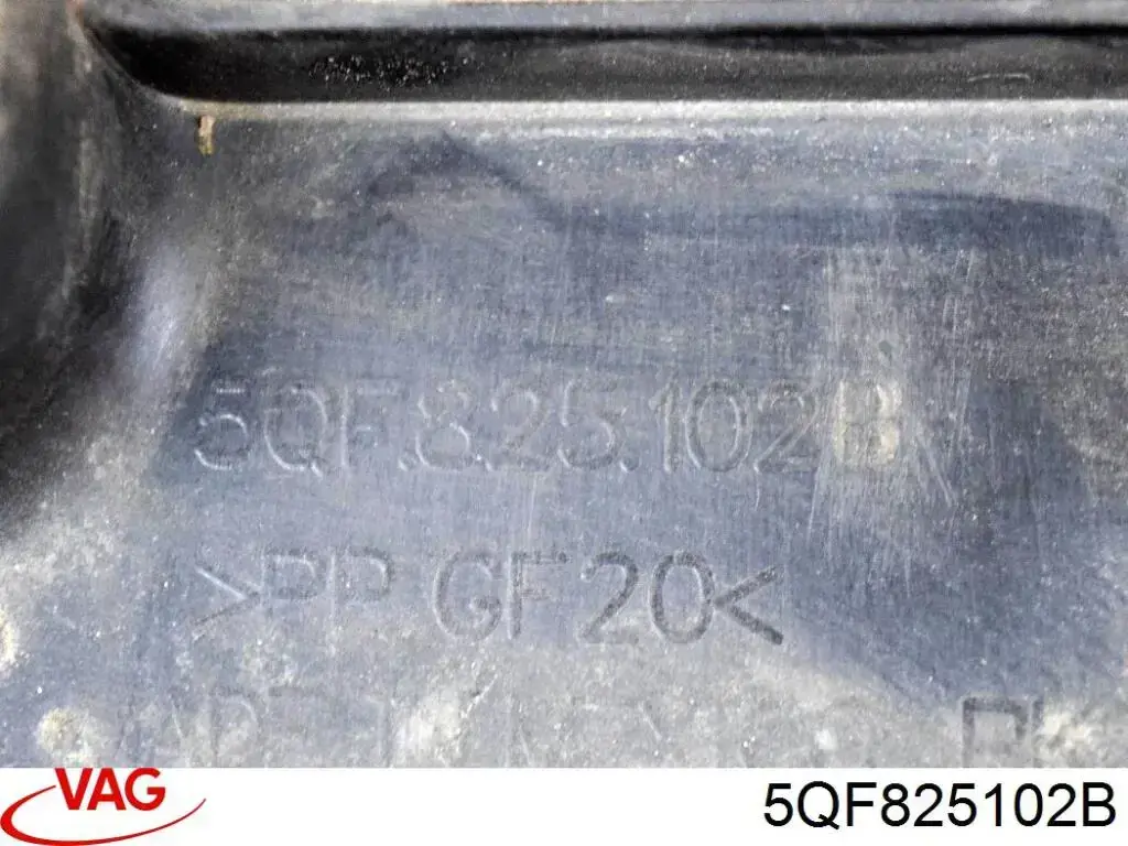 Protección inferior trasera derecha 5QF825102B VAG