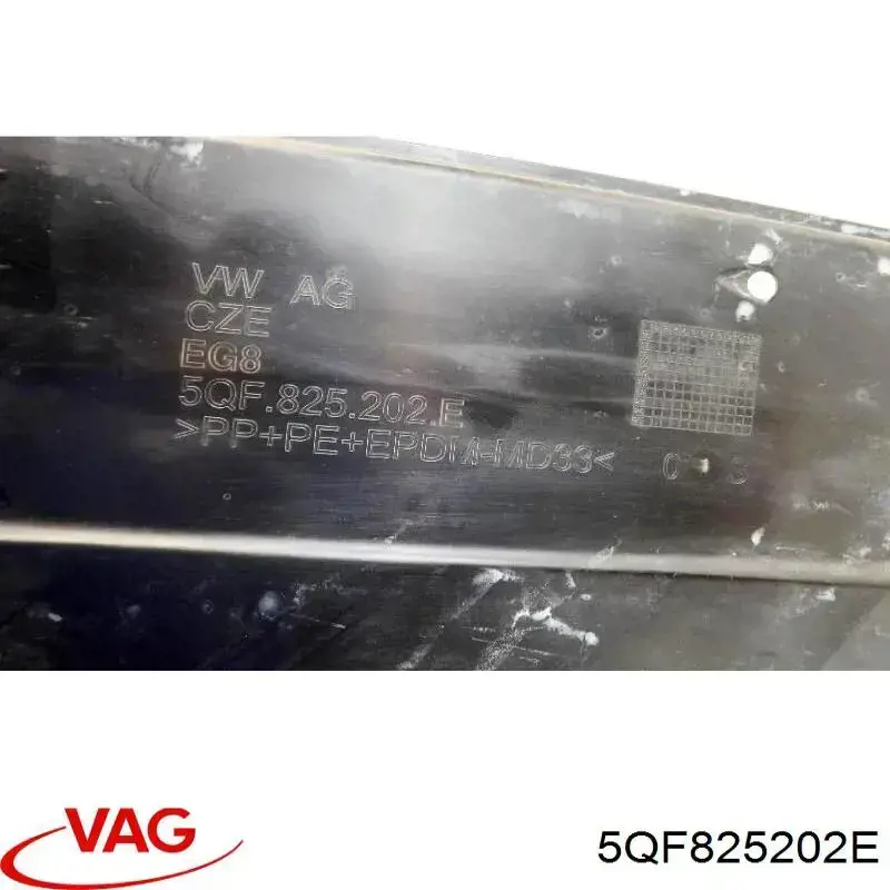 5QF825202E VAG Protección inferior derecha