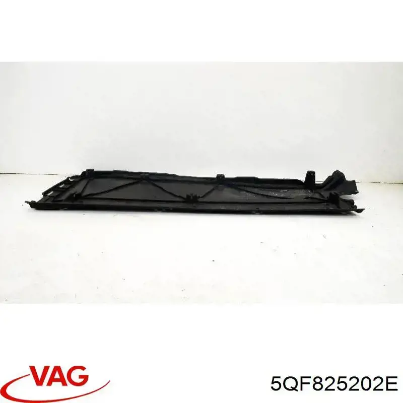 Protección inferior derecha 5QF825202 VAG