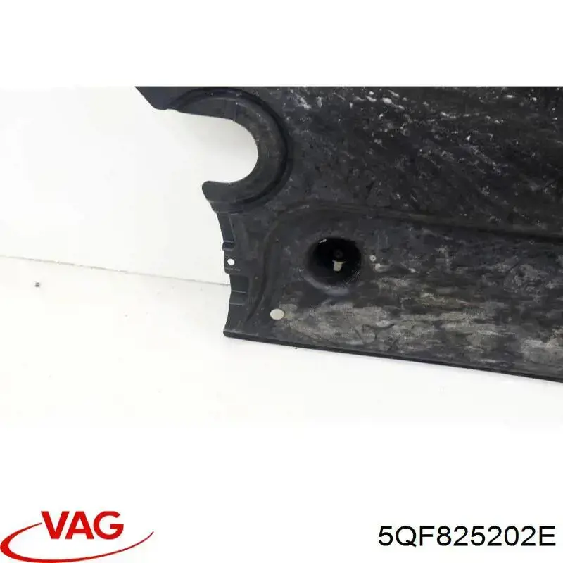 Protección inferior derecha VAG 5QF825202