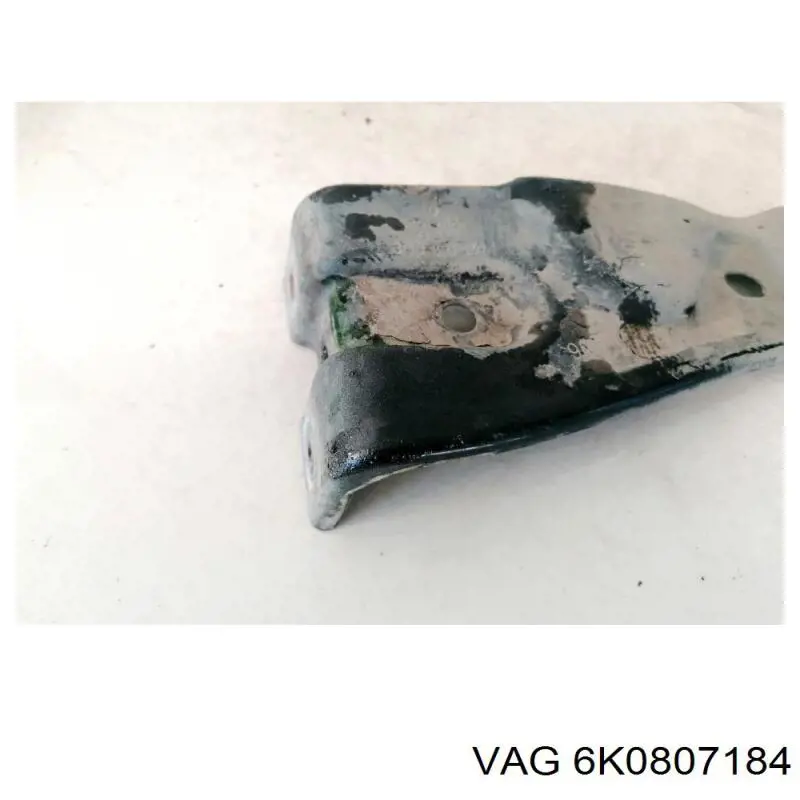 Comprar 6K0807184 VAG Guía derecha del parachoques delantero