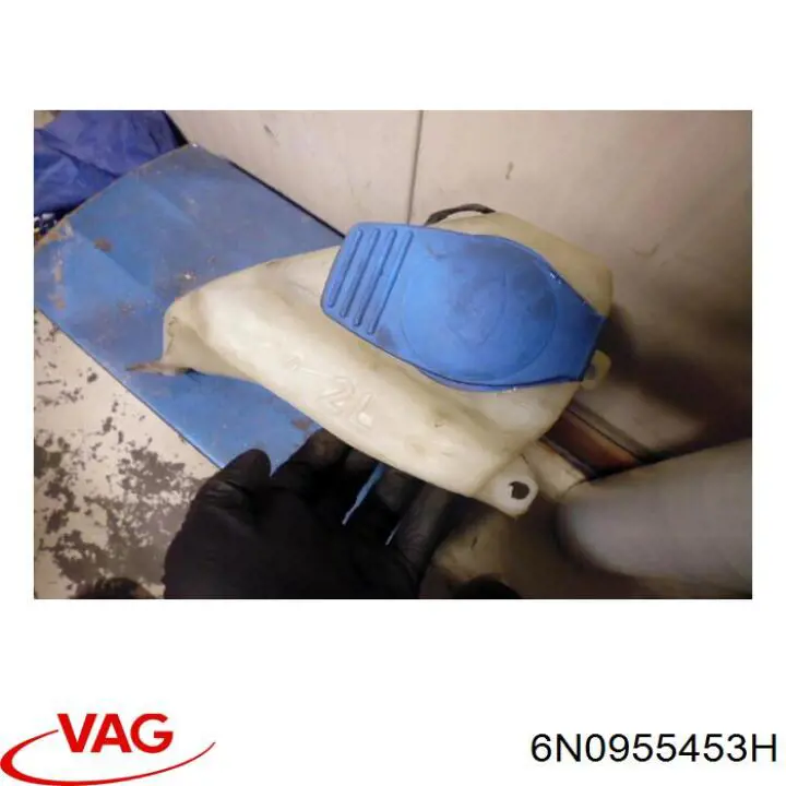  Depósito de limpiaparabrisas Volkswagen Polo 3