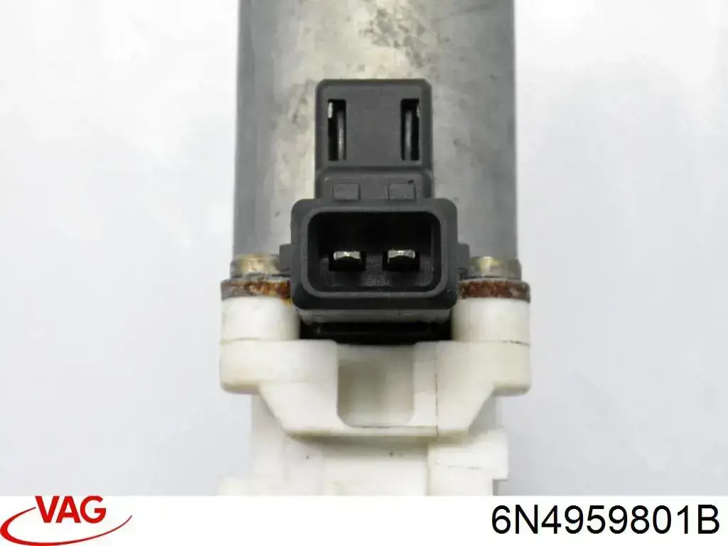 Motor del elevalunas de la puerta delantera derecha VAG 6N4959801B precio, desde 68,24 EUR