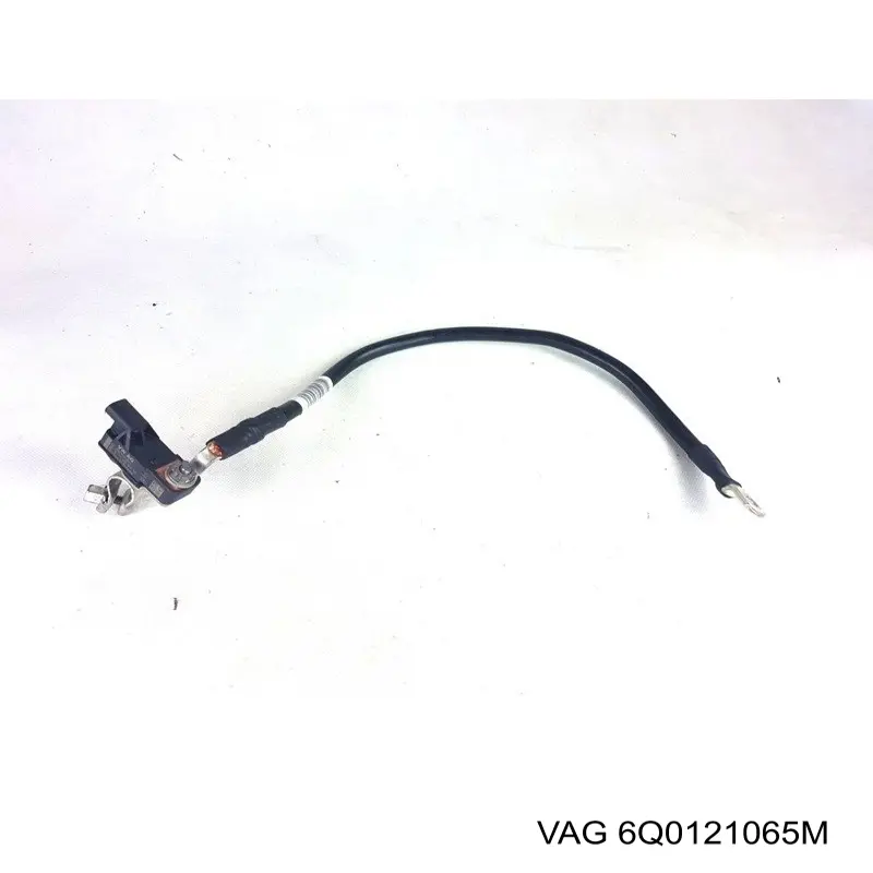 Manguito de líquido refrigerante VAG 6Q0121065M precio, desde 6,43 EUR