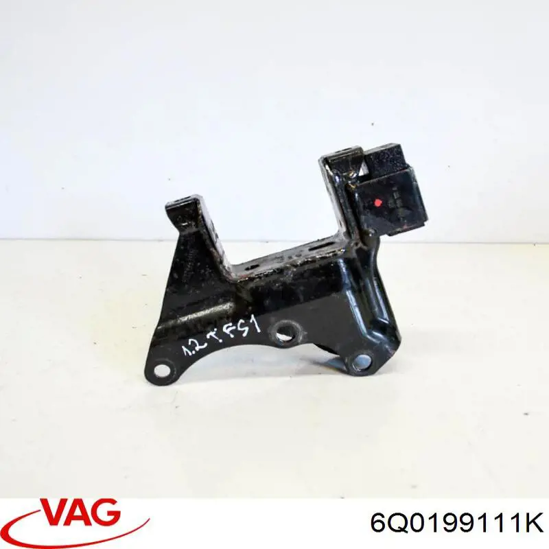 Soporte del soporte izquierdo del motor 6Q0199111K VAG