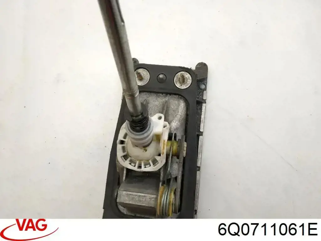 Mecanismo selector de marchas VAG 6Q0711061E precio, desde 69,70 EUR